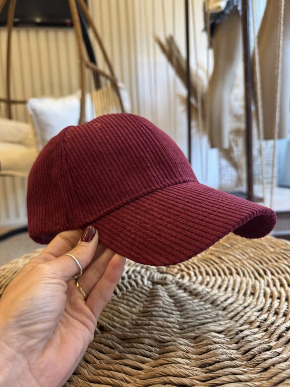 Gorra Corderoy bordo