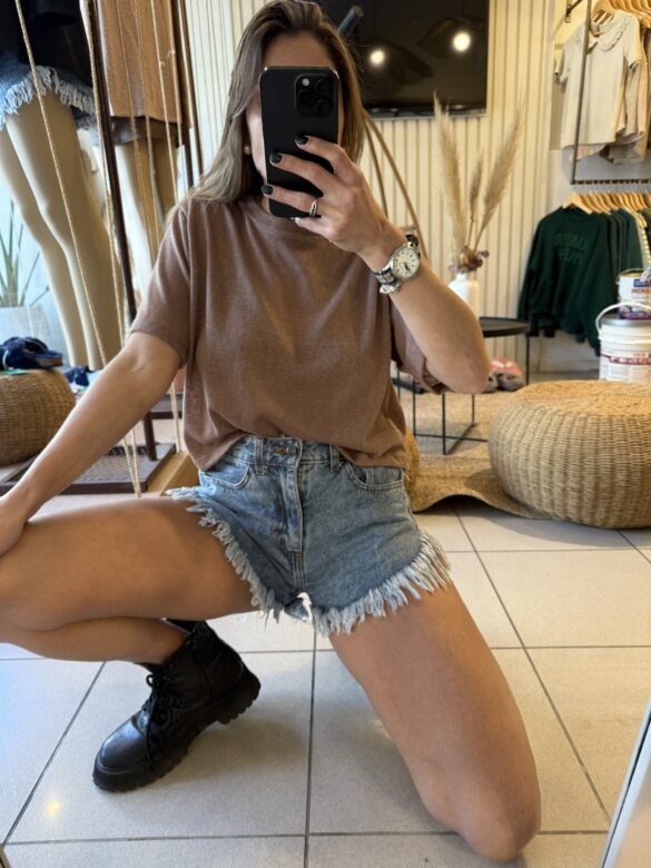 Remera brillitos Beige