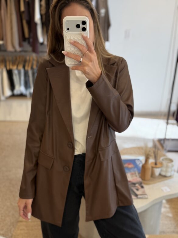 Blazer Cuerina choco